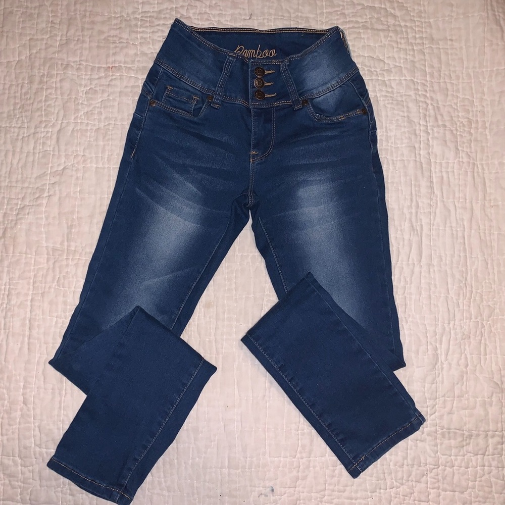 🦋BAMBOO JEANS- Like New High Waisted Skinny Jeans - Picture 11 of 13
